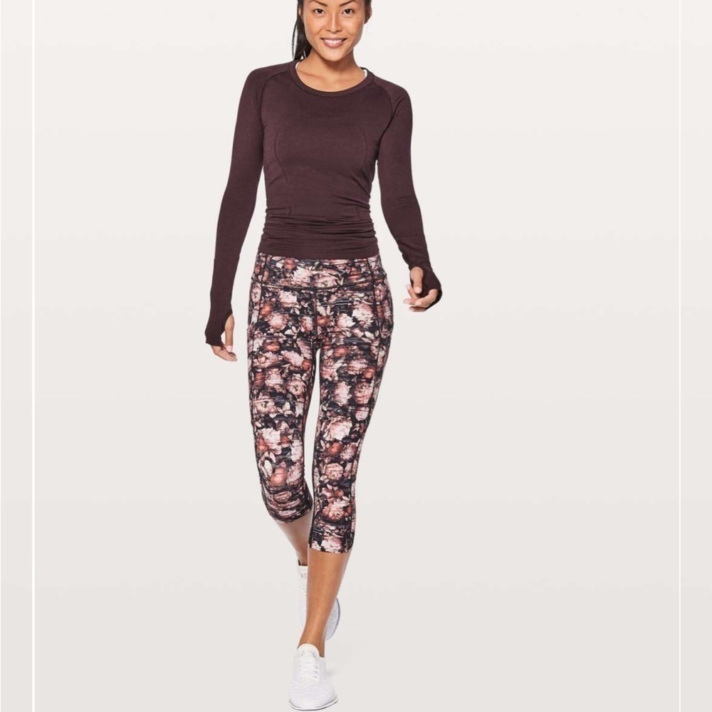 Lululemon Lululemon Fast & Free Crop II Nulux 19"
Peony Multi Size 2